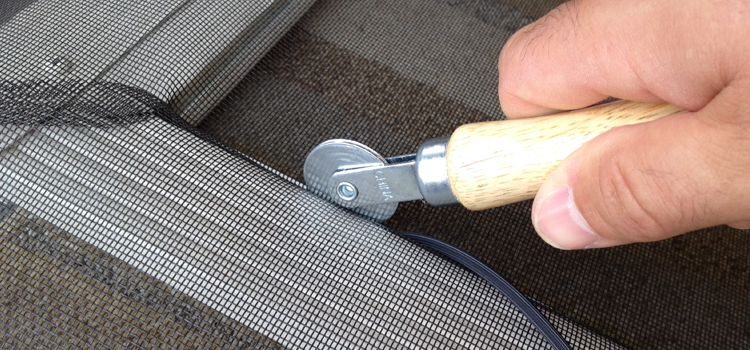 metal screen door repair in Glen Avon