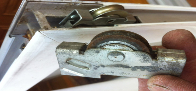 screen door roller repair in Glen Avon